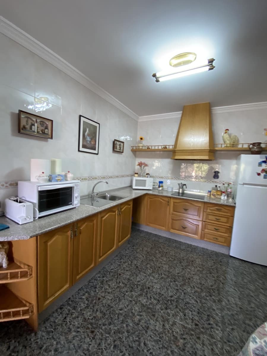 4 bedroom Villa for sale in Villanueva del Trabuco with pool garage - € 199,995 (Ref: 9674839)