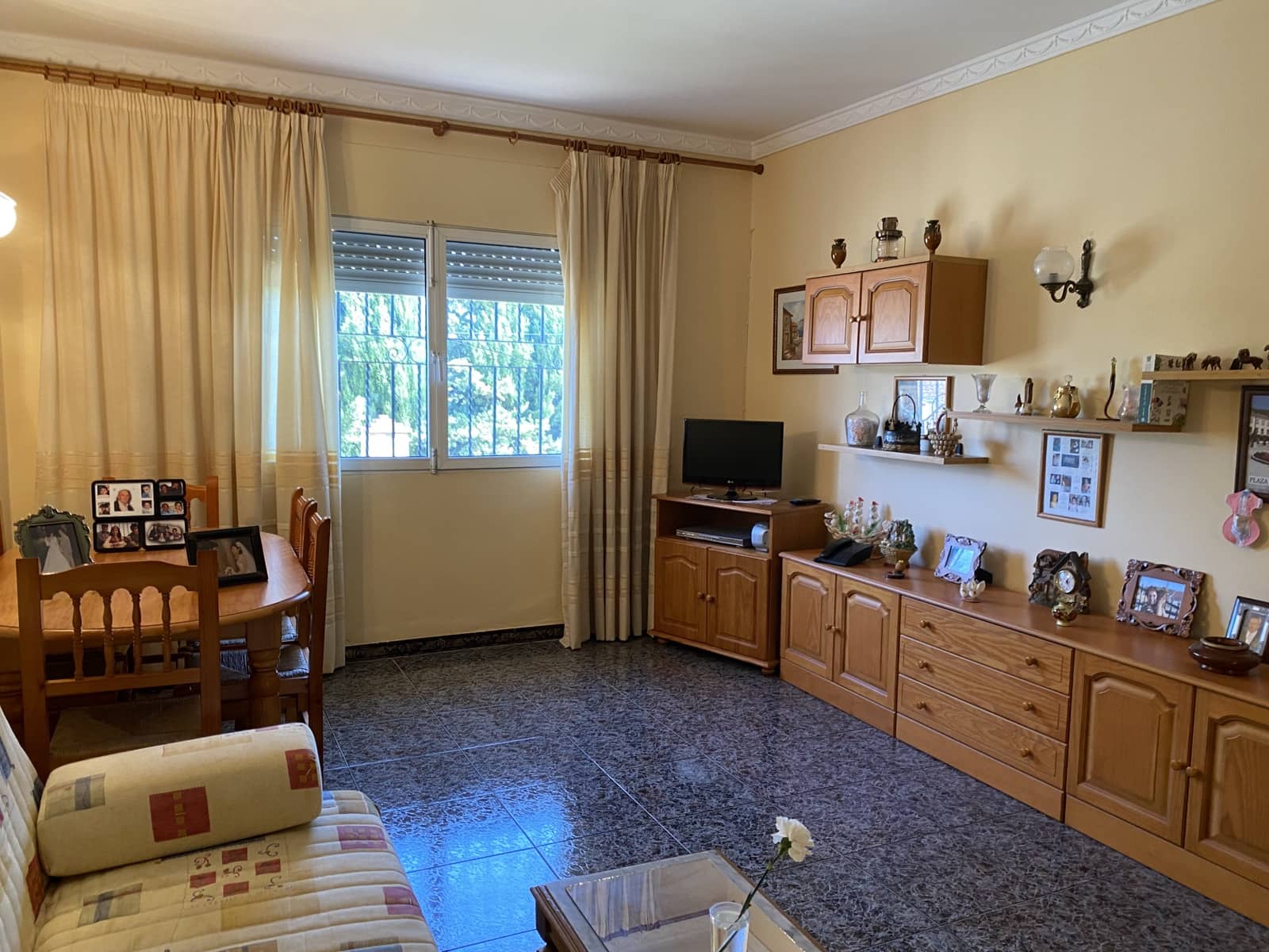 4 bedroom Villa for sale in Villanueva del Trabuco with pool garage - € 199,995 (Ref: 9674839)