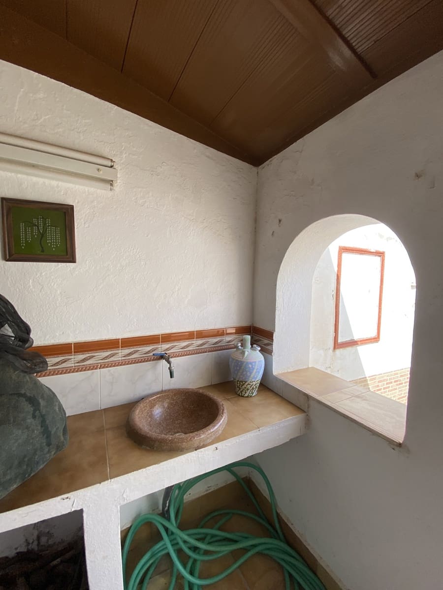 Chalet de 4 habitaciones en Villanueva del Trabuco en venta con piscina garaje - 199.995 € (Ref: 9674839)