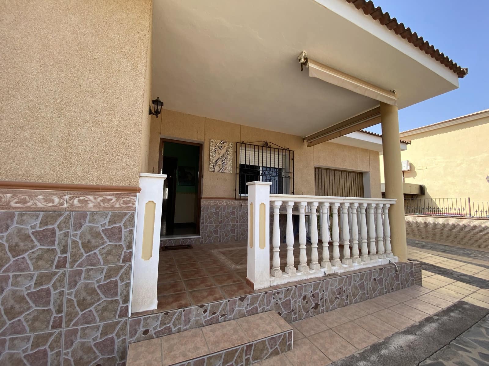 Chalet de 4 habitaciones en Villanueva del Trabuco en venta con piscina garaje - 199.995 € (Ref: 9674839)