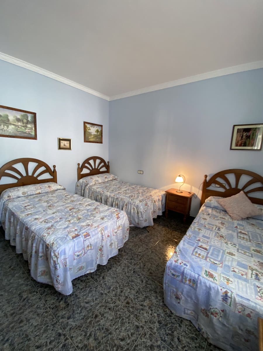 Chalet de 4 habitaciones en Villanueva del Trabuco en venta con piscina garaje - 199.995 € (Ref: 9674839)