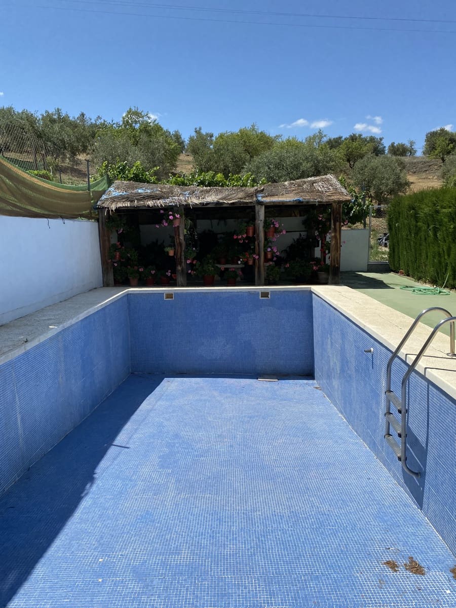 Finca/Casa Rural de 5 habitaciones en Villanueva del Trabuco en venta con piscina garaje - 189.500 € (Ref: 9674841)