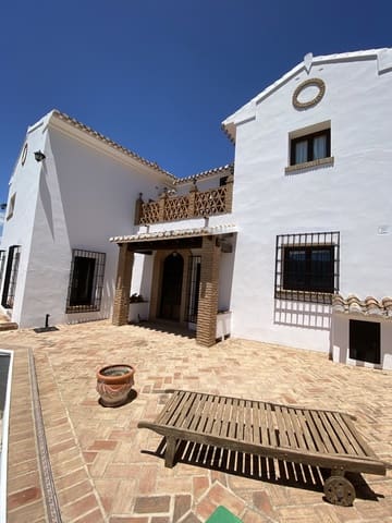 Finca/Casa Rural de 3 habitaciones en Villanueva del Trabuco en venta con piscina garaje - 289.000 € (Ref: 9674842)