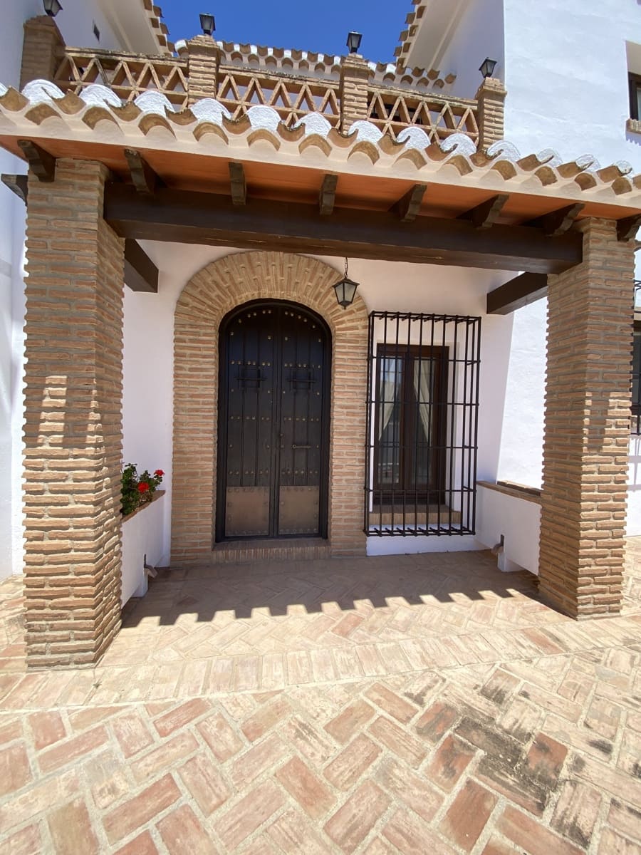 3 bedroom Finca/Country House for sale in Villanueva del Trabuco with pool garage - € 289,000 (Ref: 9674842)
