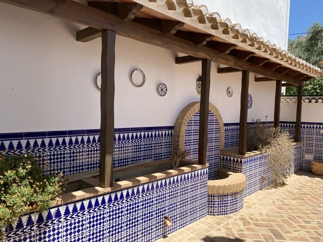 Finca/Casa Rural de 3 habitaciones en Villanueva del Trabuco en venta con piscina garaje - 289.000 € (Ref: 9674842)