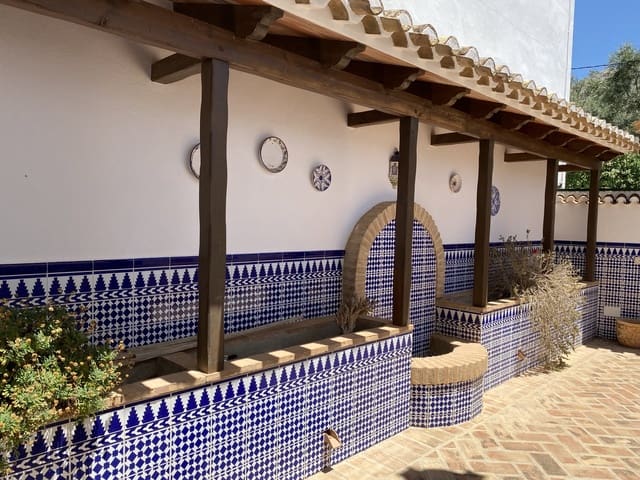 3 chambre Finca/Maison de Campagne à vendre à Villanueva del Trabuco avec piscine garage - 289 000 € (Ref: 9674842)