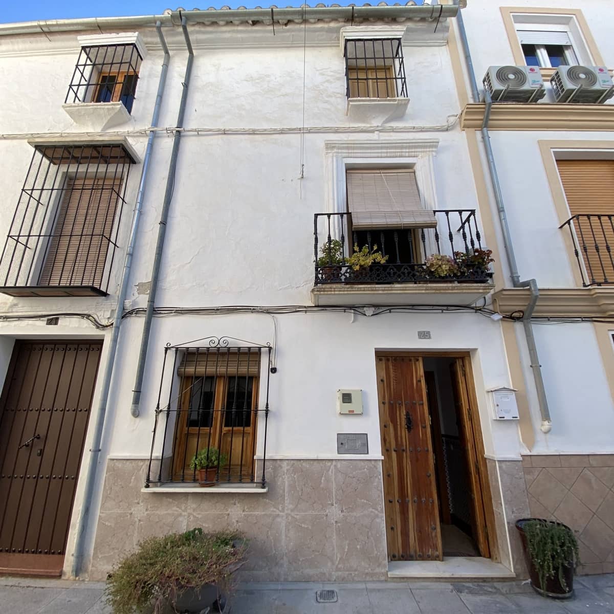3 bedroom Townhouse for sale in Villanueva de Algaidas with garage - € 72,750 (Ref: 9674843)