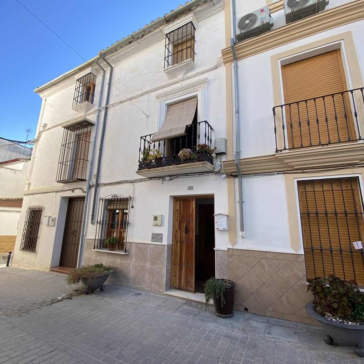 3 bedroom Townhouse for sale in Villanueva de Algaidas with garage - € 72,750 (Ref: 9674843)