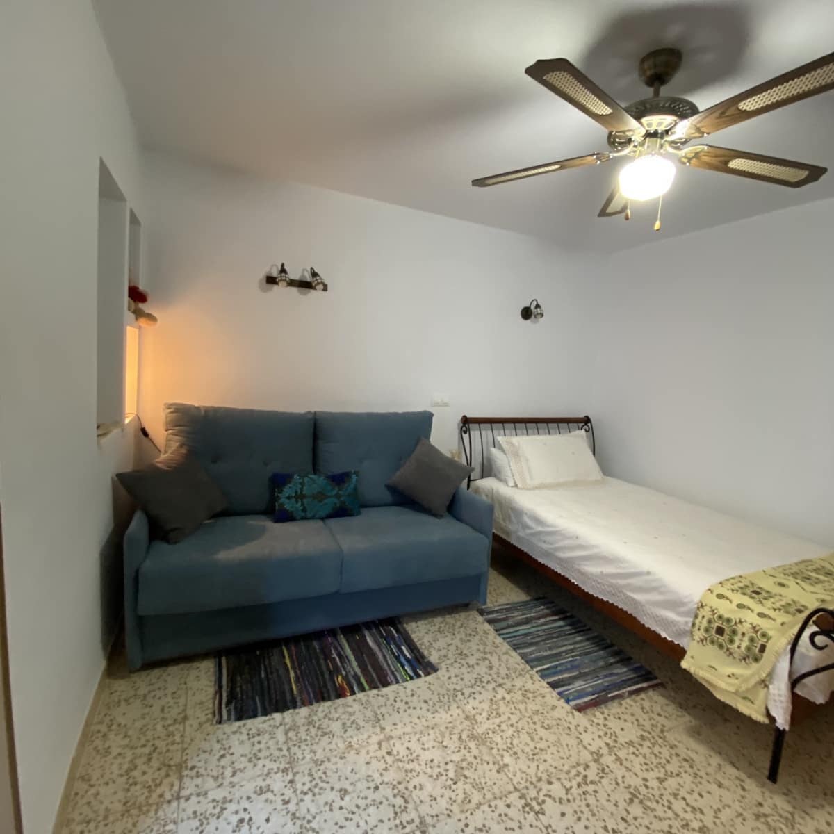 3 bedroom Townhouse for sale in Villanueva de Algaidas with garage - € 72,750 (Ref: 9674843)