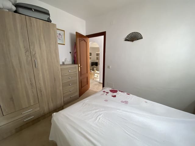 2 bedroom Townhouse for sale in Villanueva del Trabuco with garage - € 84,500 (Ref: 9674848)