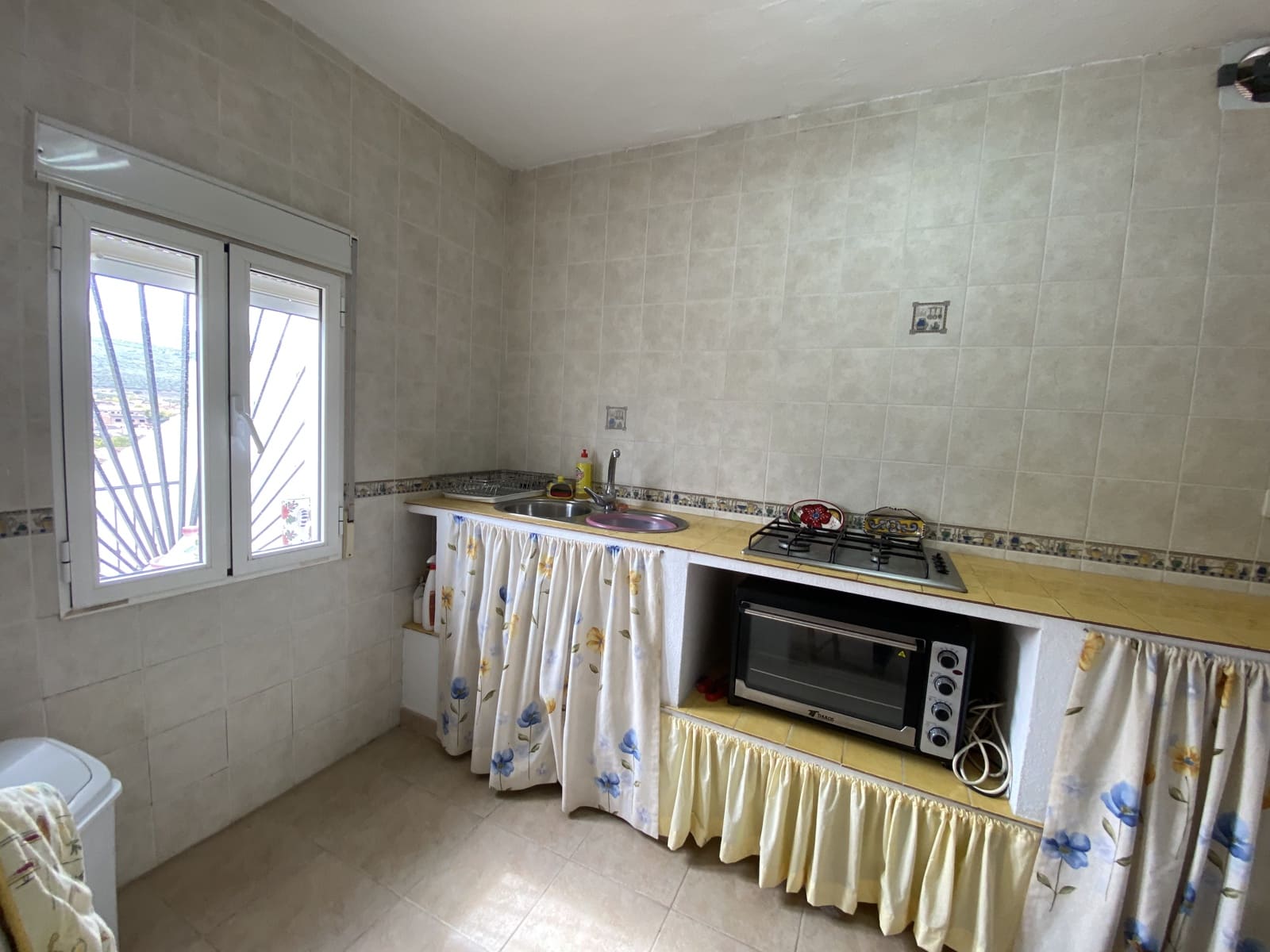 2 makuuhuone Omakotitalo myytävänä paikassa Villanueva del Trabuco mukana 
autotalli - 84 500 € (Ref: 9674848)