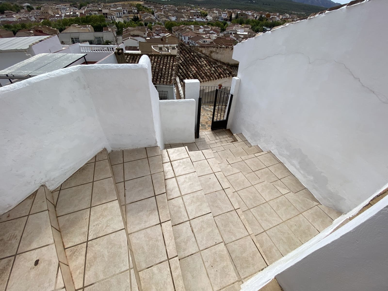 2 makuuhuone Omakotitalo myytävänä paikassa Villanueva del Trabuco mukana 
autotalli - 84 500 € (Ref: 9674848)