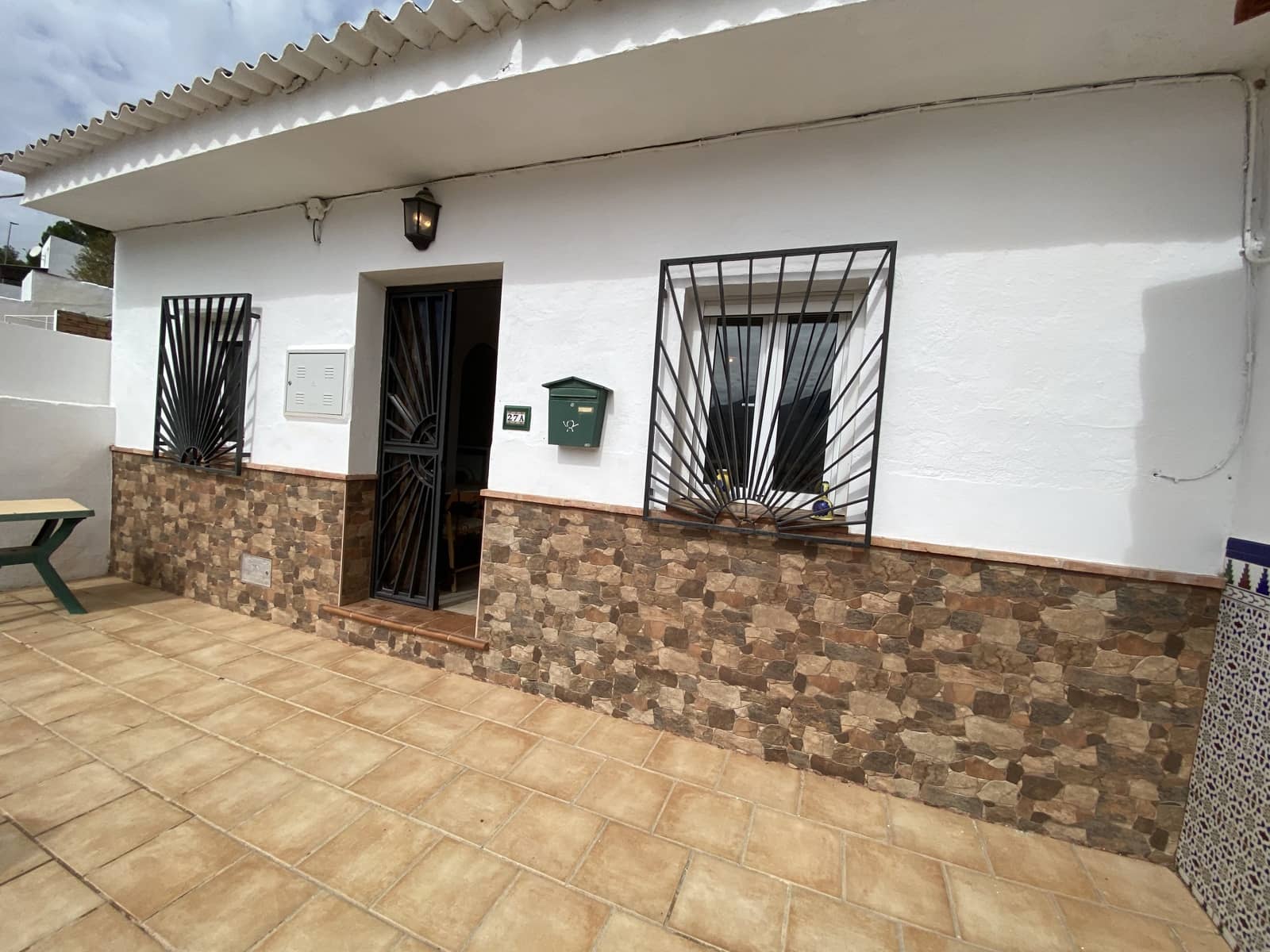 2 makuuhuone Omakotitalo myytävänä paikassa Villanueva del Trabuco mukana 
autotalli - 84 500 € (Ref: 9674848)