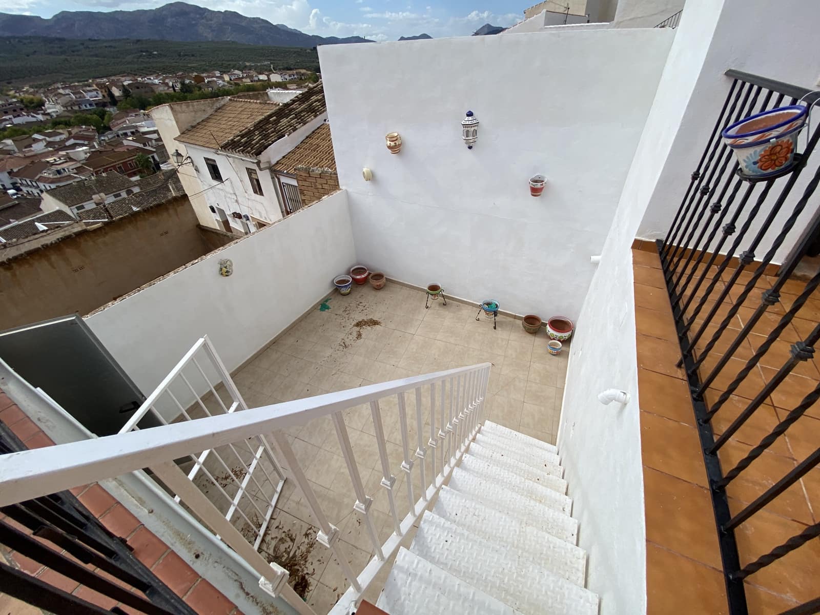 2 makuuhuone Omakotitalo myytävänä paikassa Villanueva del Trabuco mukana 
autotalli - 84 500 € (Ref: 9674848)