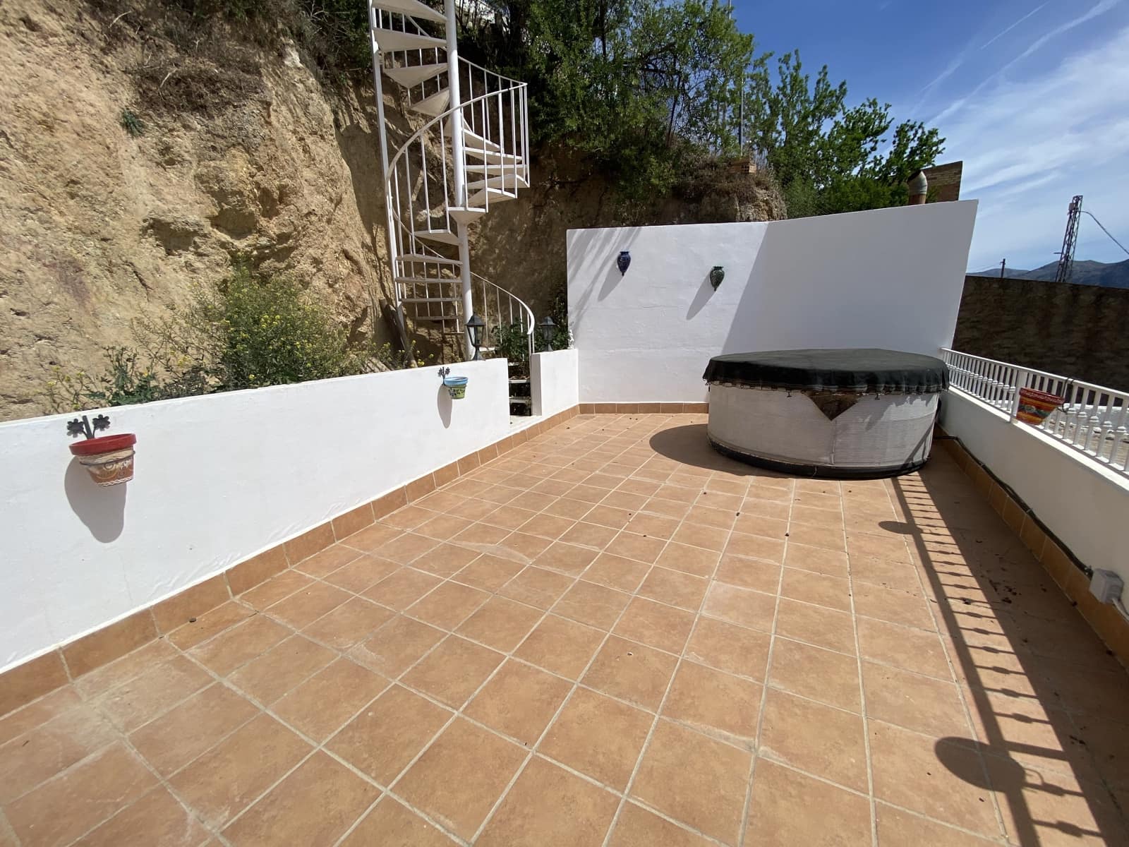 2 makuuhuone Omakotitalo myytävänä paikassa Villanueva del Trabuco mukana 
autotalli - 84 500 € (Ref: 9674848)