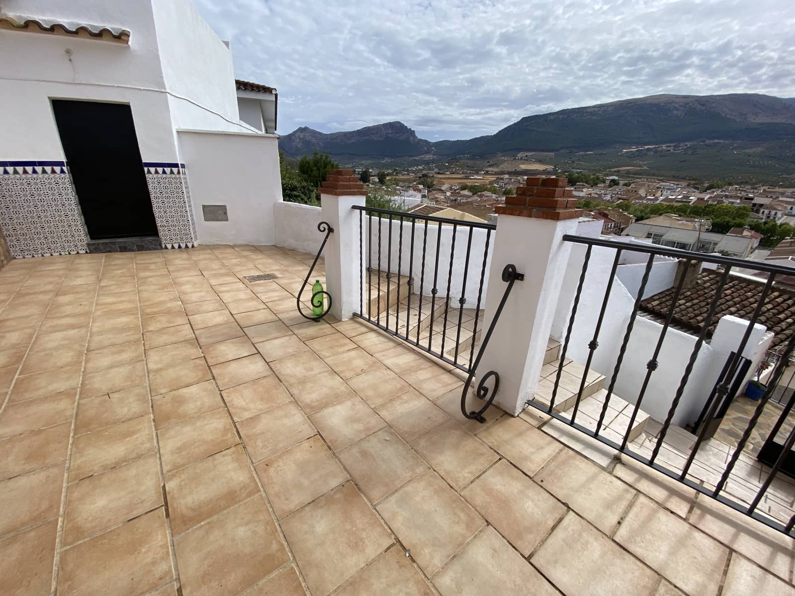 2 makuuhuone Omakotitalo myytävänä paikassa Villanueva del Trabuco mukana 
autotalli - 84 500 € (Ref: 9674848)