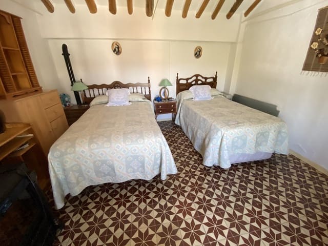 4 slaapkamer Finca/Landhuis te koop in Villanueva del Trabuco met garage - € 123.000 (Ref: 9674849)