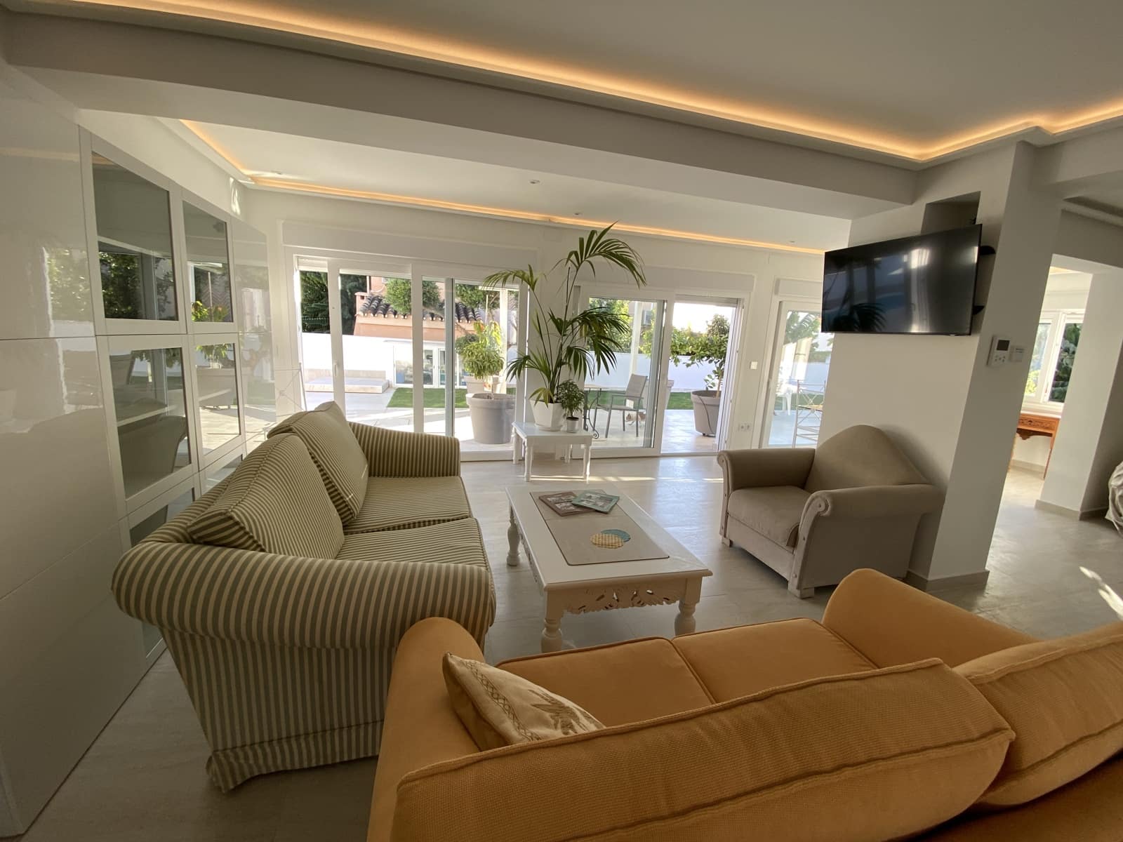 3 sypialnia Willa na sprzedaż w Marbella z basenem garażem - 999 950 € (Ref: 9674851)