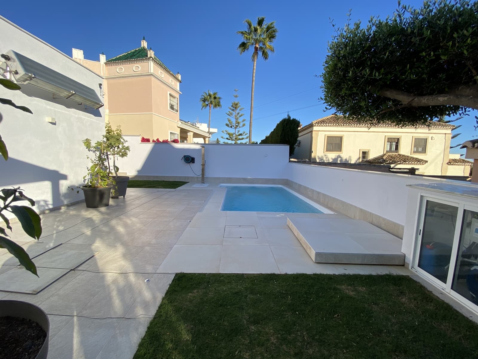 3 sypialnia Willa na sprzedaż w Marbella z basenem garażem - 999 950 € (Ref: 9674851)