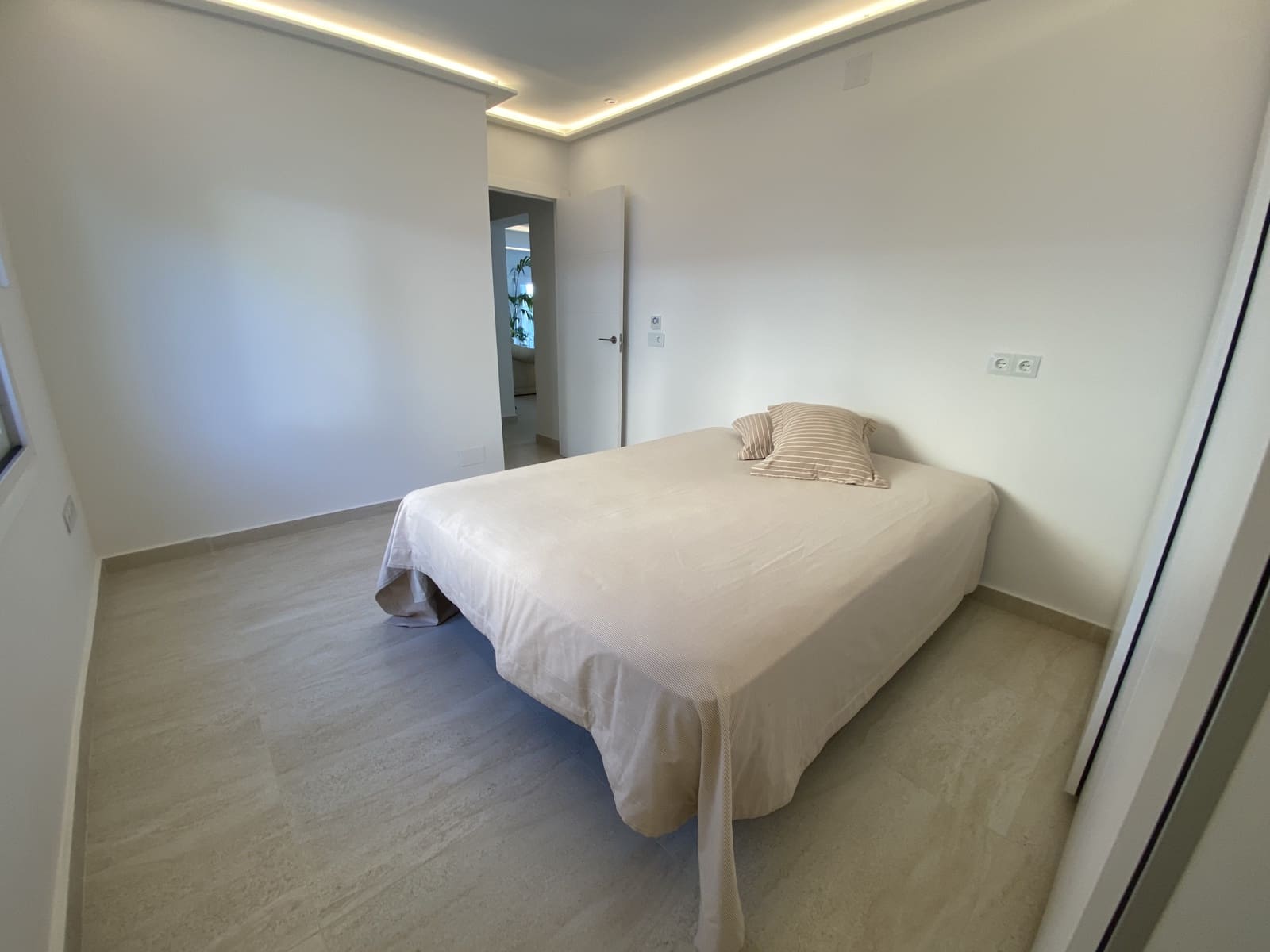 3 sypialnia Willa na sprzedaż w Marbella z basenem garażem - 999 950 € (Ref: 9674851)