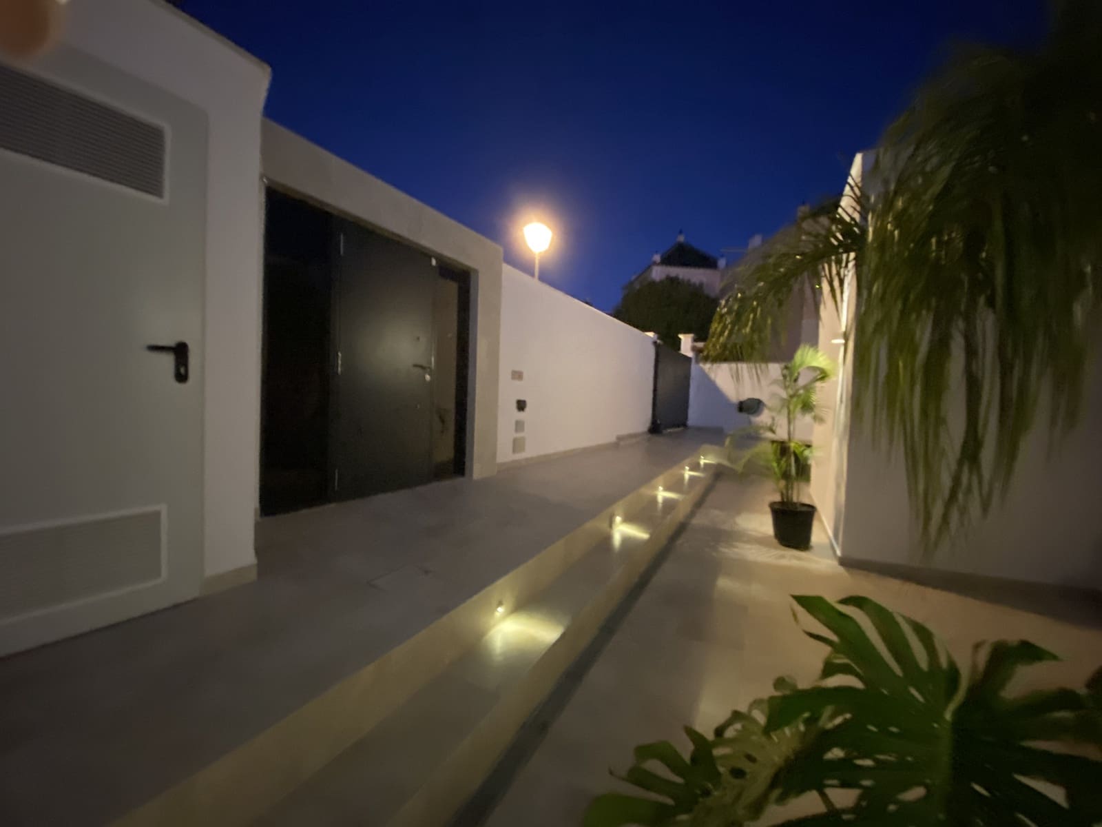 3 sypialnia Willa na sprzedaż w Marbella z basenem garażem - 999 950 € (Ref: 9674851)