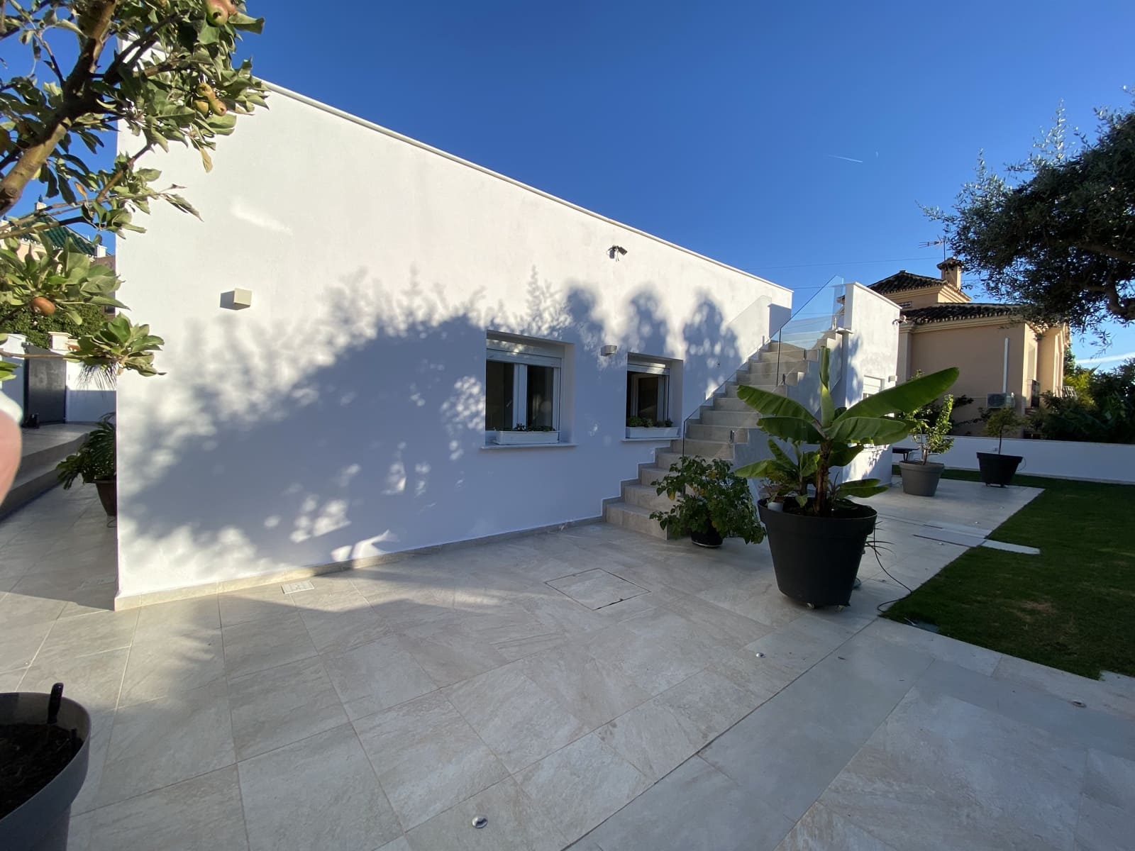 3 sypialnia Willa na sprzedaż w Marbella z basenem garażem - 999 950 € (Ref: 9674851)