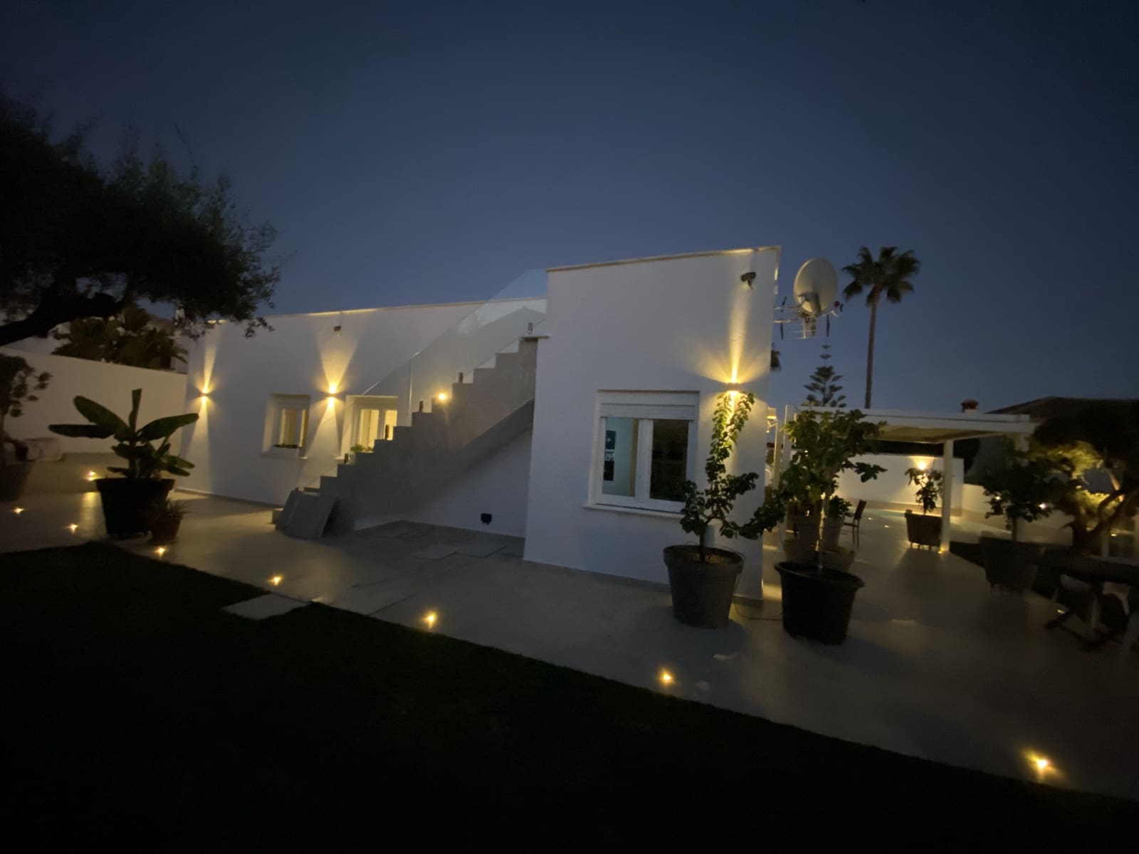 3 sypialnia Willa na sprzedaż w Marbella z basenem garażem - 999 950 € (Ref: 9674851)