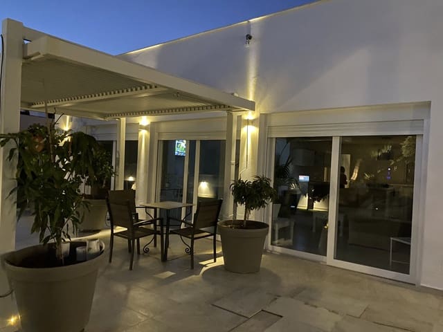 3 chambre Villa/Maison à vendre à Casco Antiguo, Marbella avec piscine garage - 999 950 € (Ref: 9674851)
