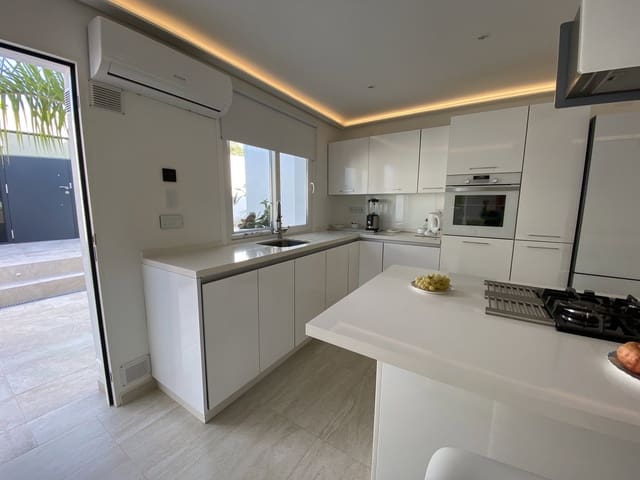 3 chambre Villa/Maison à vendre à Casco Antiguo, Marbella avec piscine garage - 999 950 € (Ref: 9674851)