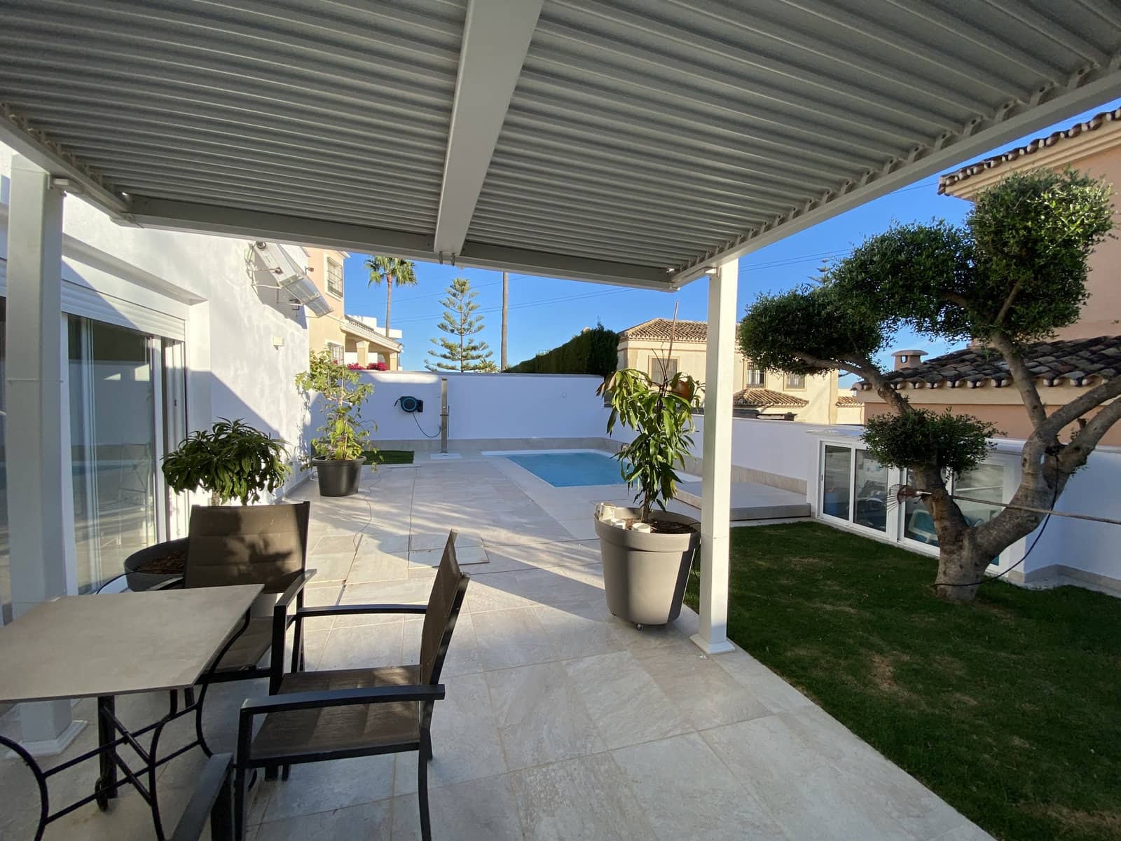 3 chambre Villa/Maison à vendre à Marbella avec piscine garage - 999 950 € (Ref: 9674851)