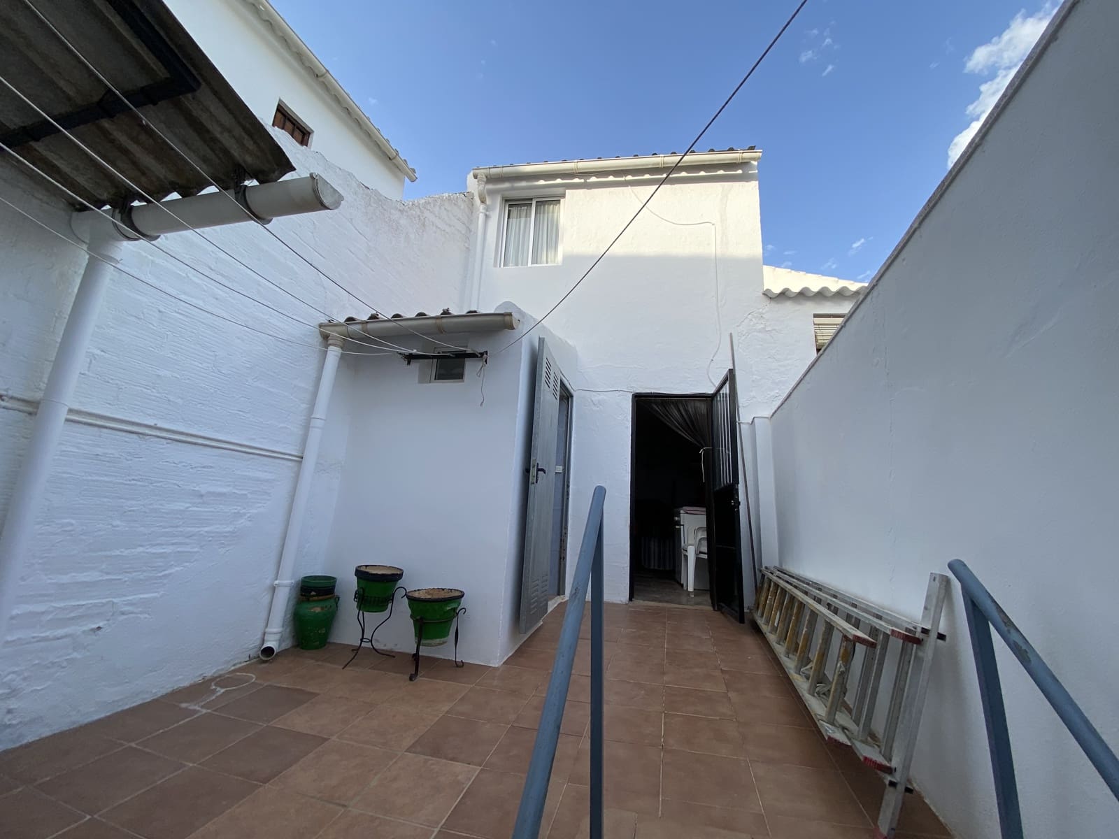 3 makuuhuone Omakotitalo myytävänä paikassa Villanueva del Trabuco mukana 
autotalli - 94 750 € (Ref: 9674852)