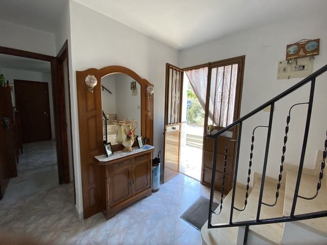 4 soveværelse Finca/Landehus til salg i Villanueva de Algaidas med garage - € 89.995 (Ref: 9674854)