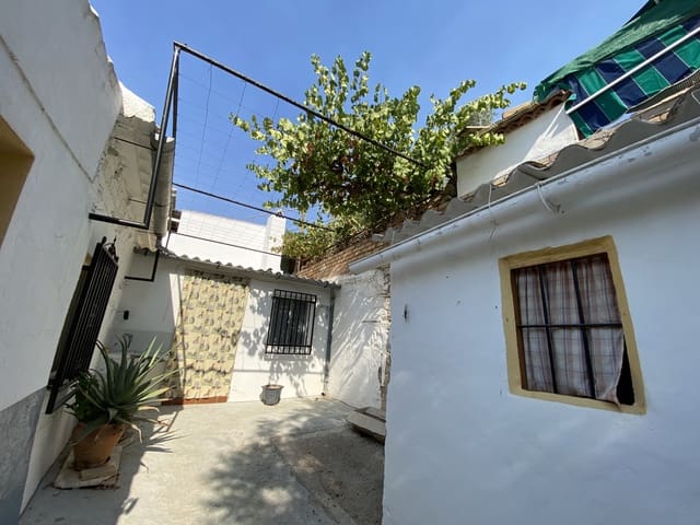 4 soveværelse Finca/Landehus til salg i Villanueva de Algaidas med garage - € 89.995 (Ref: 9674854)