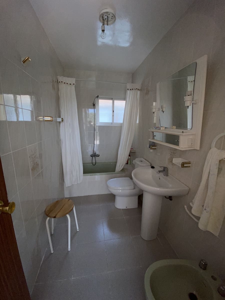 4 soveværelse Finca/Landehus til salg i Villanueva de Algaidas med garage - € 89.995 (Ref: 9674854)