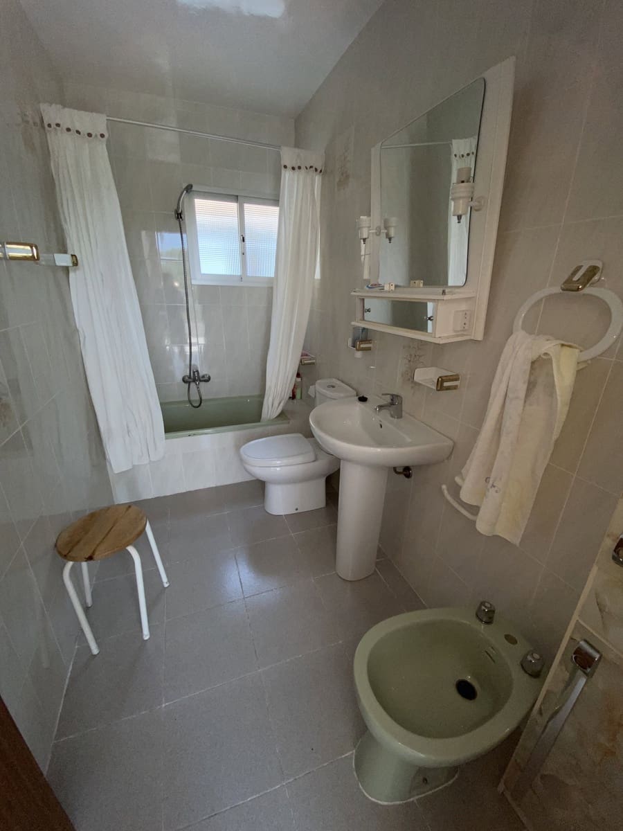 4 sypialnia Finka/Dom wiejski na sprzedaż w Villanueva de Algaidas z garażem - 89 995 € (Ref: 9674854)