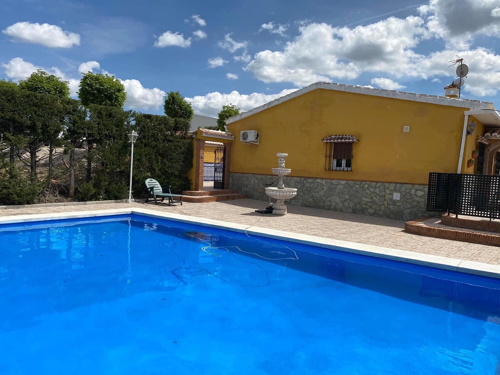 Finca/Casa Rural de 3 habitaciones en Villanueva de Tapia en venta con piscina garaje - 184.750 € (Ref: 9674855)