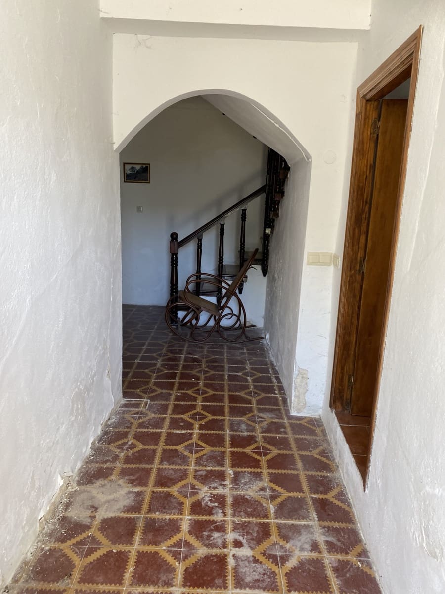 6 bedroom Finca/Country House for sale in Villanueva del Rosario with garage - € 299,000 (Ref: 9674856)