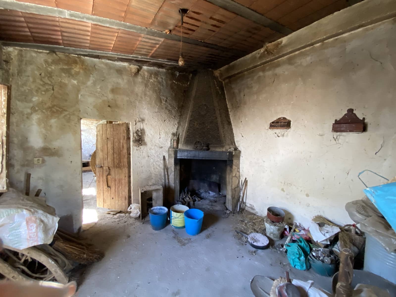 6 bedroom Finca/Country House for sale in Villanueva del Rosario with garage - € 299,000 (Ref: 9674856)