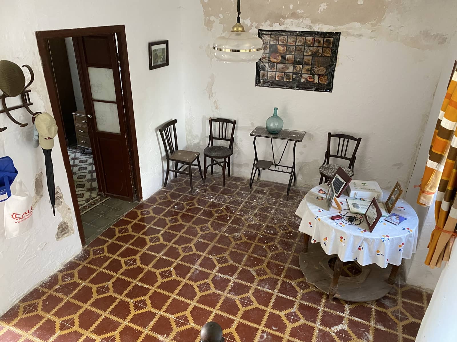 6 bedroom Finca/Country House for sale in Villanueva del Rosario with garage - € 299,000 (Ref: 9674856)