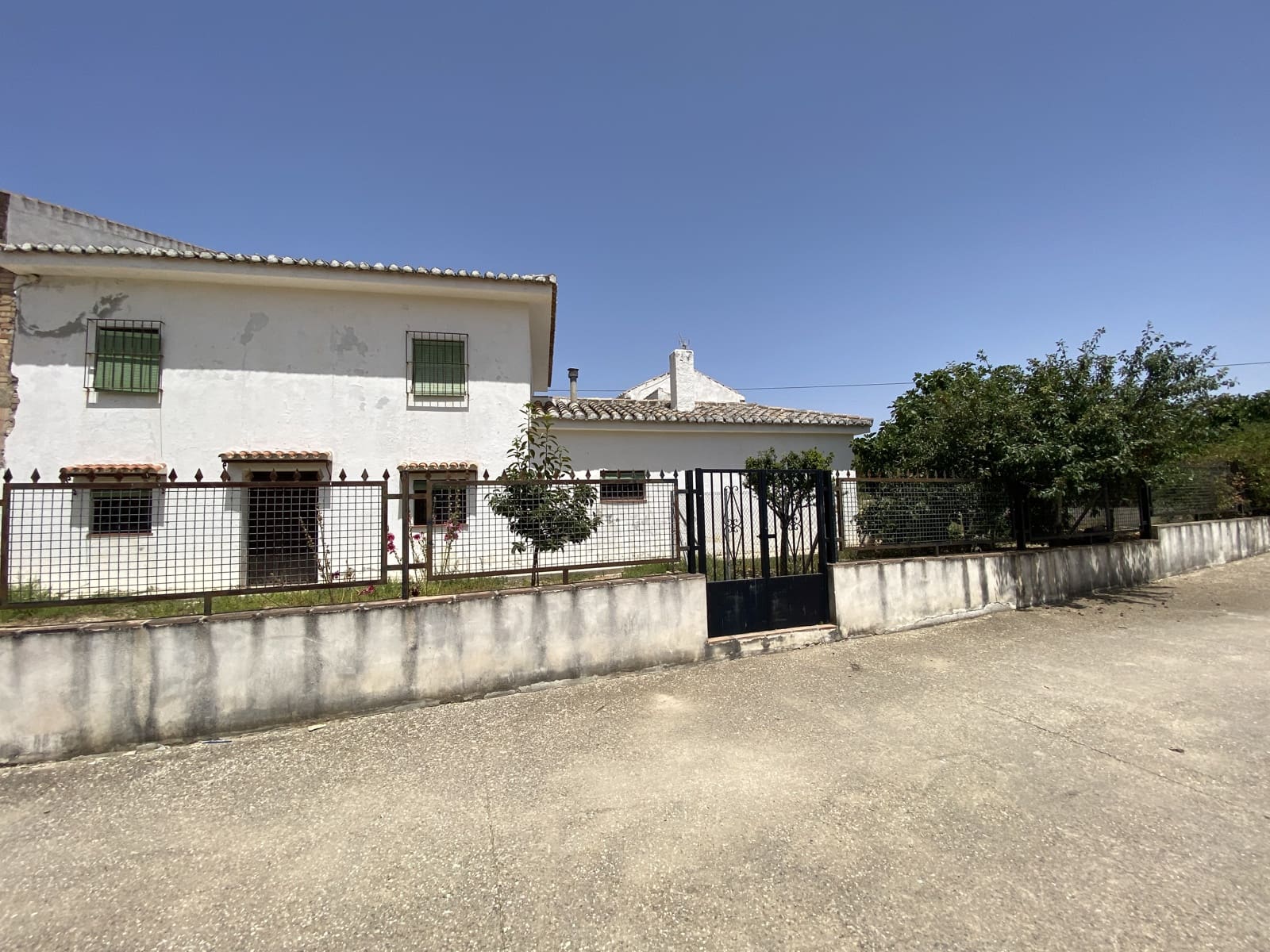 6 bedroom Finca/Country House for sale in Villanueva del Rosario with garage - € 299,000 (Ref: 9674856)