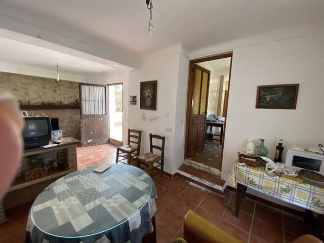 6 slaapkamer Finca/Landhuis te koop in Villanueva del Rosario met garage - € 299.000 (Ref: 9674856)