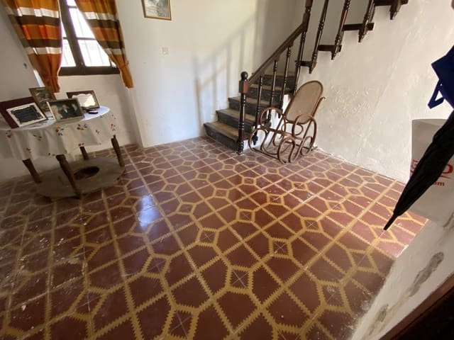 6 slaapkamer Finca/Landhuis te koop in Villanueva del Rosario met garage - € 299.000 (Ref: 9674856)