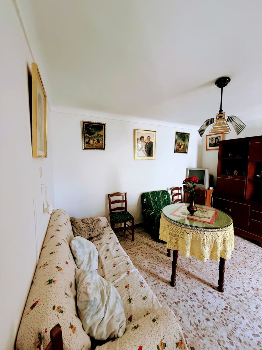 3 chambre Finca/Maison de Campagne à vendre à Villanueva de Algaidas avec piscine - 65 000 € (Ref: 9707499)