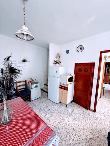 3 bedroom Finca/Country House for sale in Villanueva de Algaidas with pool - € 65,000 (Ref: 9707499)