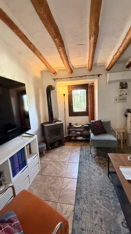 Finca/Casa Rural de 2 habitaciones en Villanueva de Algaidas en venta con piscina garaje - 99.000 € (Ref: 9915044)