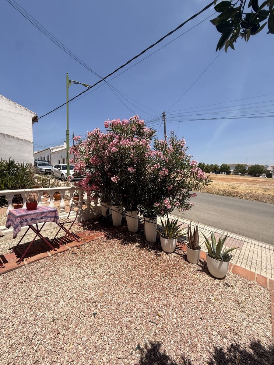 2 bedroom Finca/Country House for sale in Villanueva de Algaidas with pool garage - € 89,995 (Ref: 9915044)