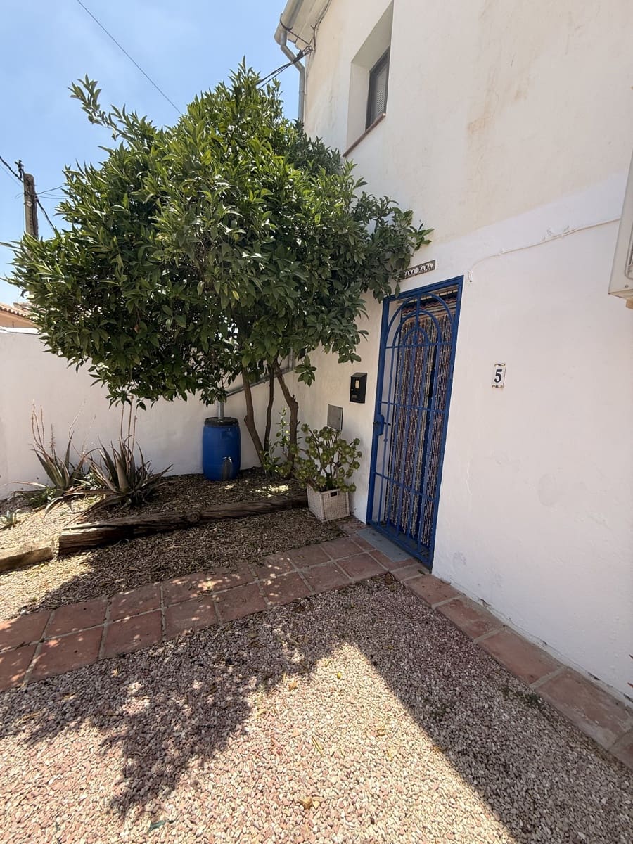 2 bedroom Finca/Country House for sale in Villanueva de Algaidas with pool garage - € 89,995 (Ref: 9915044)