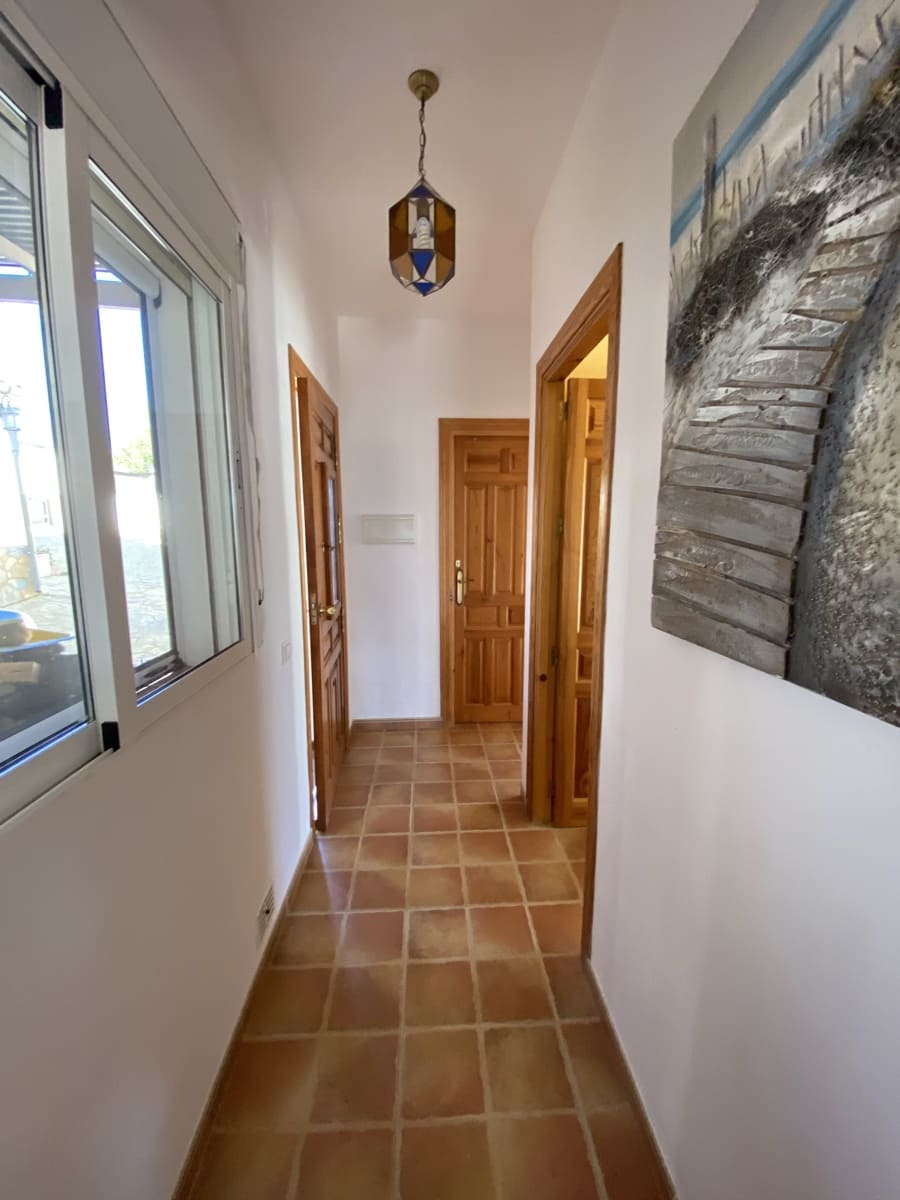 5 slaapkamer Villa te koop in Villanueva del Trabuco met zwembad garage - € 390.000 (Ref: 9955643)