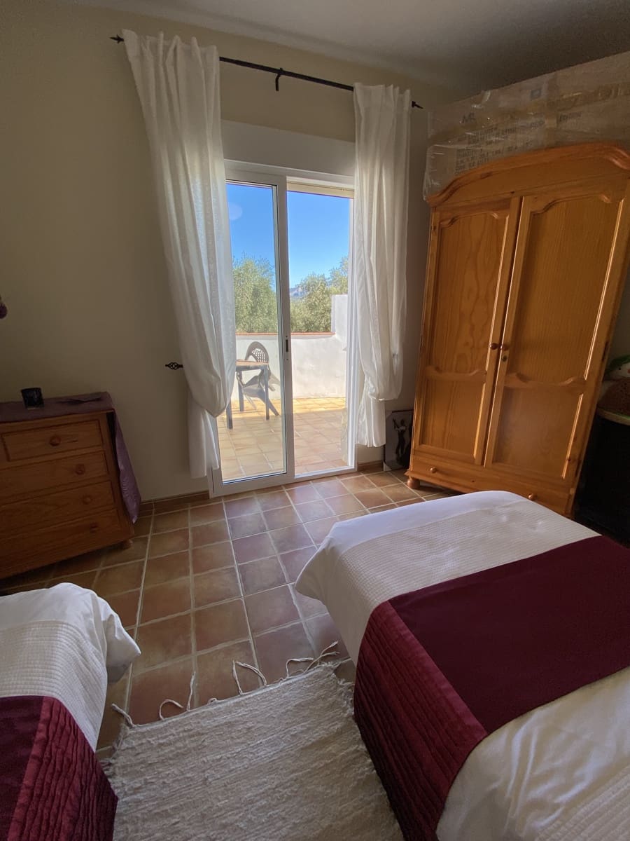 5 slaapkamer Villa te koop in Villanueva del Trabuco met zwembad garage - € 390.000 (Ref: 9955643)