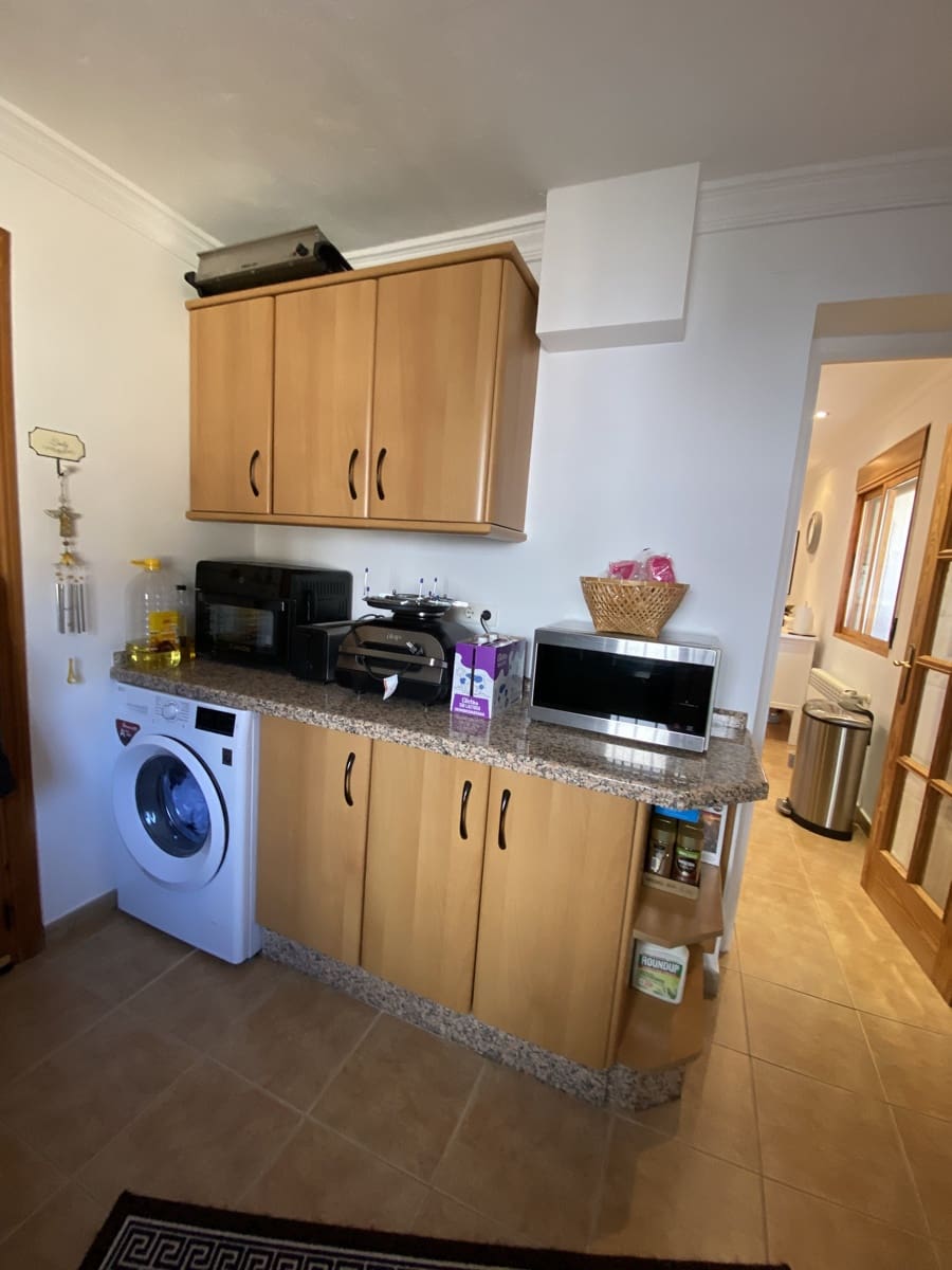 5 slaapkamer Villa te koop in Villanueva del Trabuco met zwembad garage - € 390.000 (Ref: 9955643)
